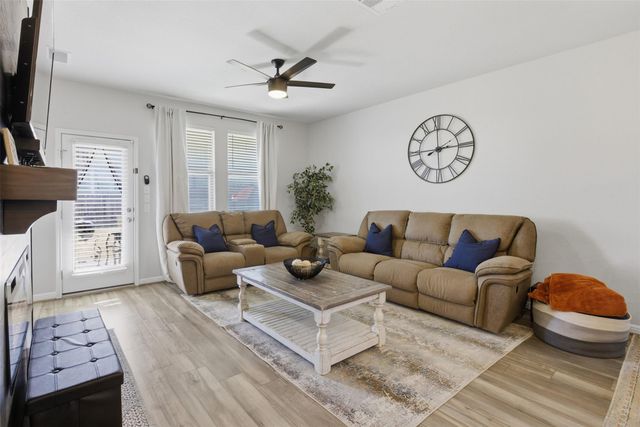 431 Dipprey LN, Georgetown, TX 78628