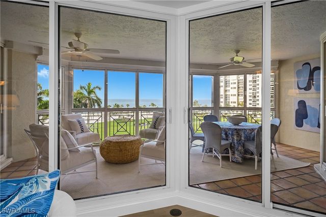 4021 Gulf Shore BLVD N 403, Naples, FL 34103