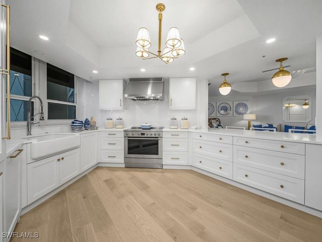 4021 Gulf Shore BLVD N 403, Naples, FL 34103