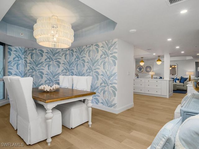 4021 Gulf Shore BLVD N 403, Naples, FL 34103