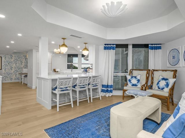 4021 Gulf Shore BLVD N 403, Naples, FL 34103