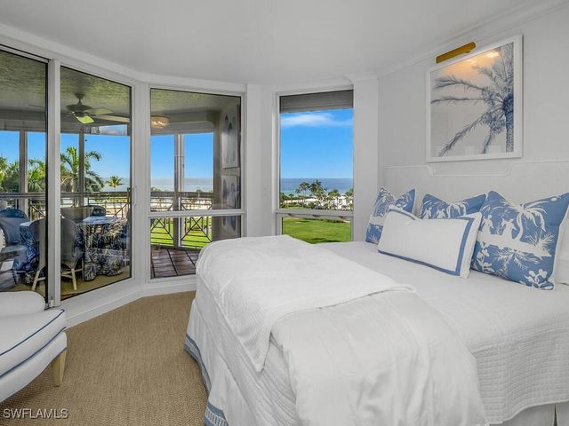 4021 Gulf Shore BLVD N 403, Naples, FL 34103