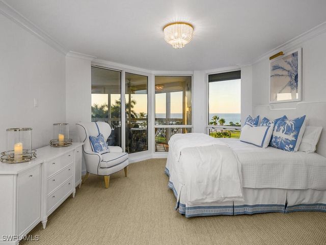 4021 Gulf Shore BLVD N 403, Naples, FL 34103