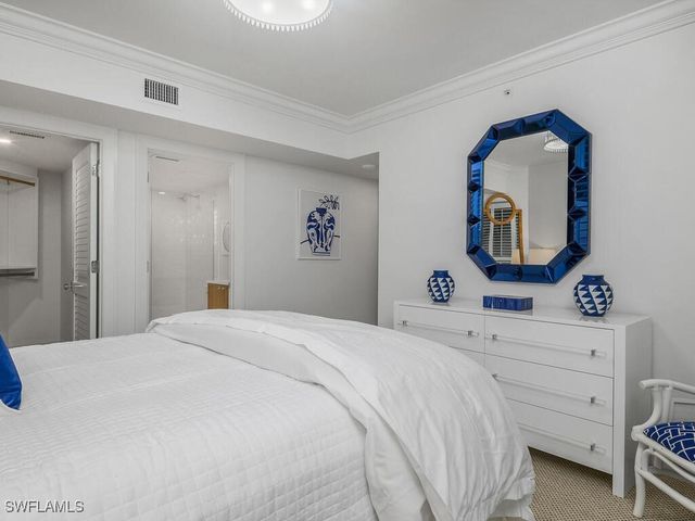 4021 Gulf Shore BLVD N 403, Naples, FL 34103