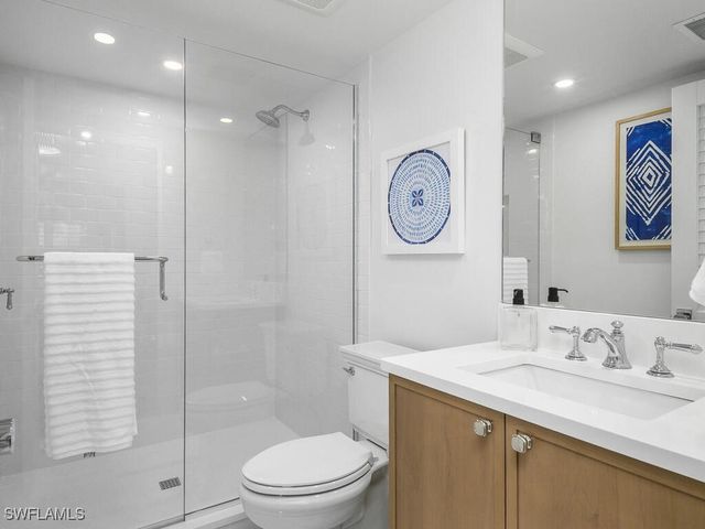 4021 Gulf Shore BLVD N 403, Naples, FL 34103