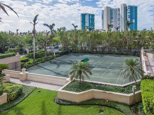 4021 Gulf Shore BLVD N 403, Naples, FL 34103