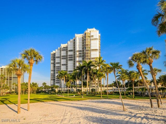 4021 Gulf Shore BLVD N 403, Naples, FL 34103