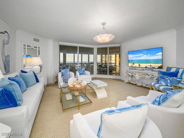 4021 Gulf Shore BLVD N 403, Naples, FL 34103