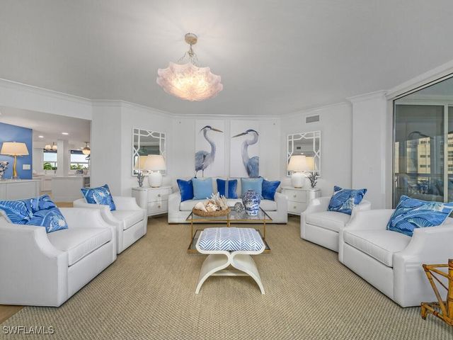 4021 Gulf Shore BLVD N 403, Naples, FL 34103