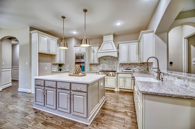 12821 N Palomino Lake Circle, Cypress, TX 77429