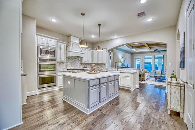 12821 N Palomino Lake Circle, Cypress, TX 77429