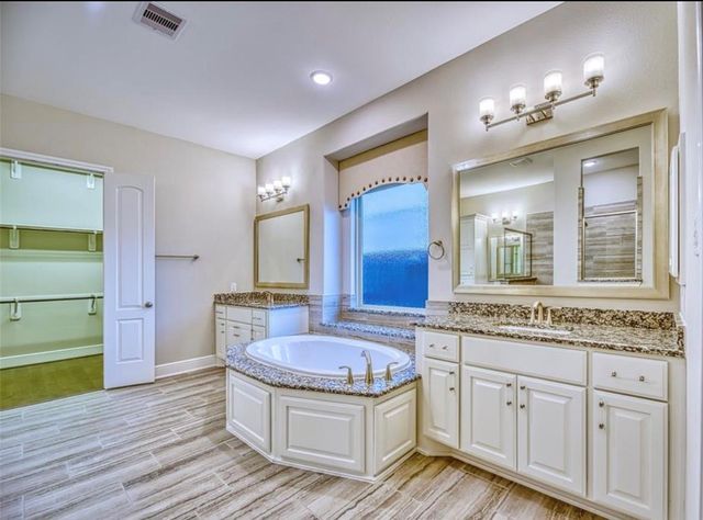 12821 N Palomino Lake Circle, Cypress, TX 77429