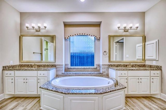 12821 N Palomino Lake Circle, Cypress, TX 77429