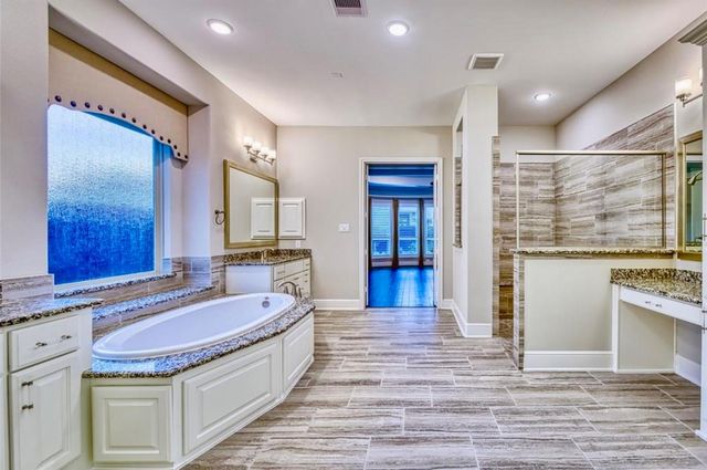 12821 N Palomino Lake Circle, Cypress, TX 77429