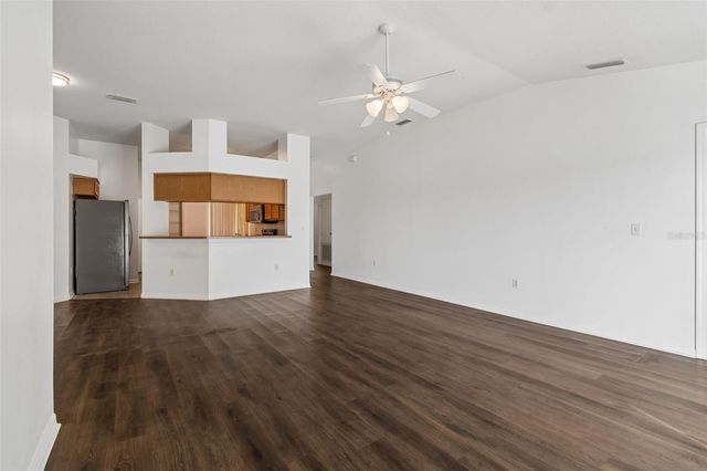 7643 WEEHAWKEN DRIVE, Zephyrhills, FL 33540