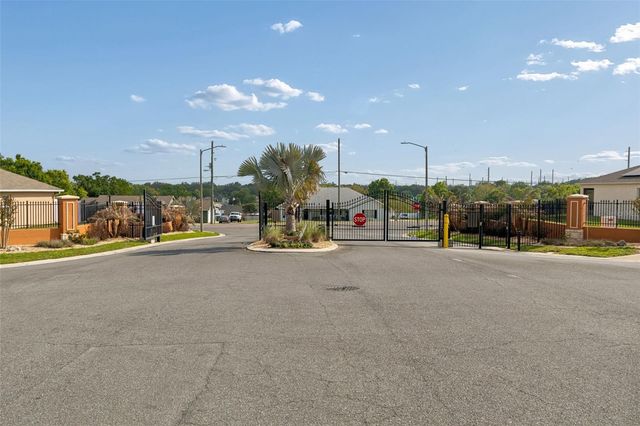 7643 WEEHAWKEN DRIVE, Zephyrhills, FL 33540