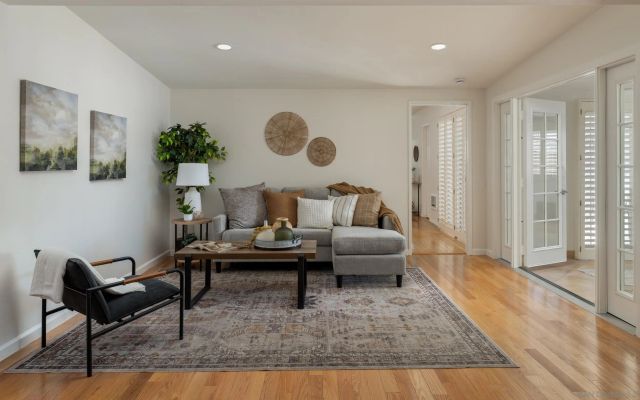 4549 Lyric Ln, San Diego, CA 92117