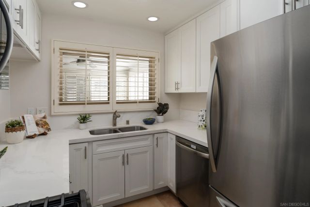 4549 Lyric Ln, San Diego, CA 92117