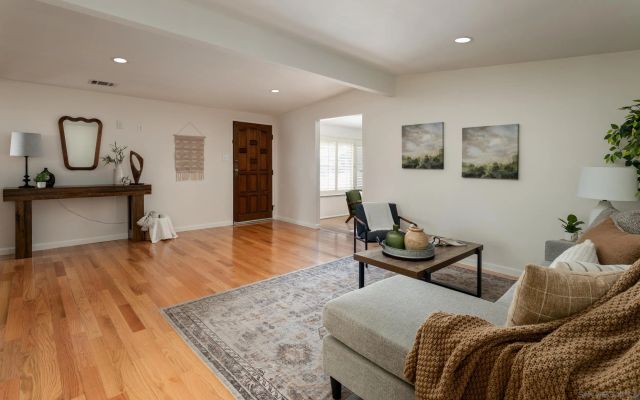 4549 Lyric Ln, San Diego, CA 92117