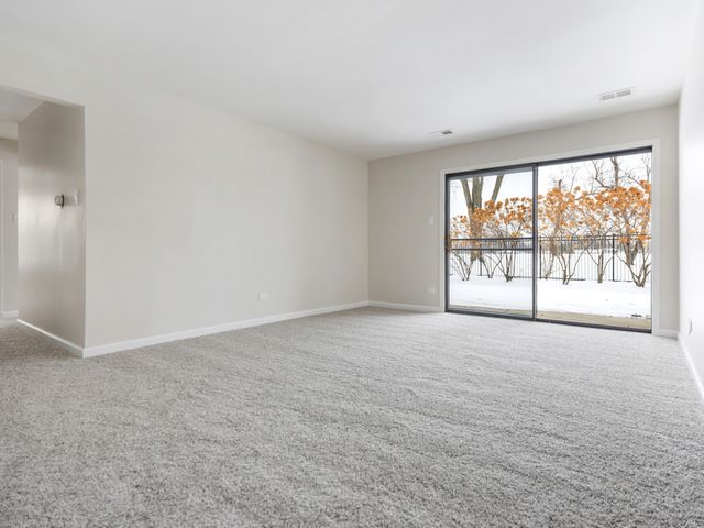 847 E Coach Road 1, Palatine, IL 60074