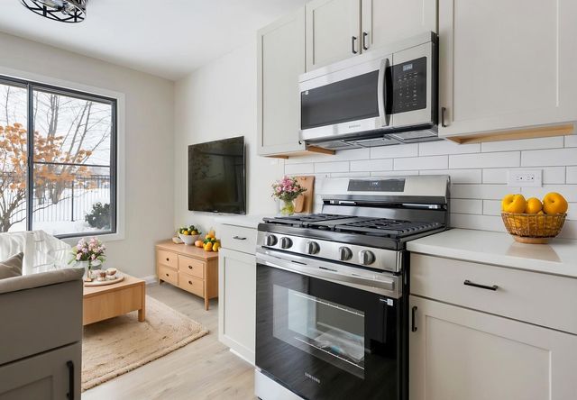 847 E Coach Road 1, Palatine, IL 60074