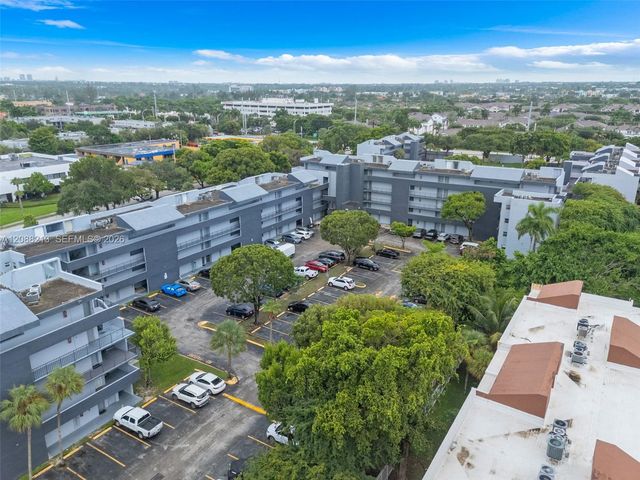 210 Fontainebleau Boulevard 410, Miami, FL 33172