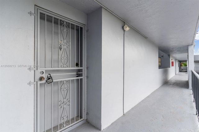 210 Fontainebleau Boulevard 410, Miami, FL 33172
