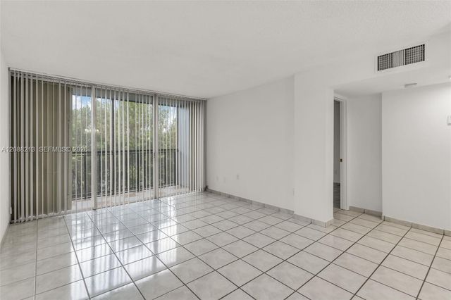 210 Fontainebleau Boulevard 410, Miami, FL 33172