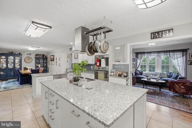 12844 VALLEYHILL ST, Woodbridge, VA 22192