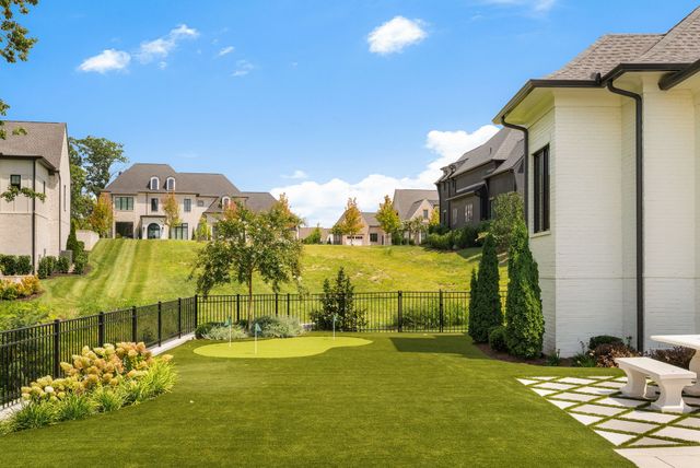 8073 Heirloom Blvd, College Grove, TN 37046