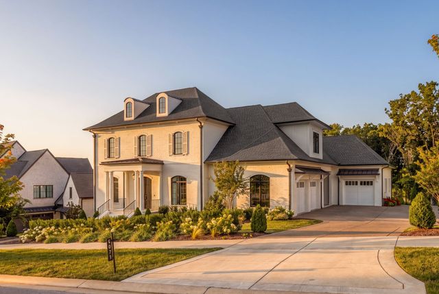 8073 Heirloom Blvd, College Grove, TN 37046