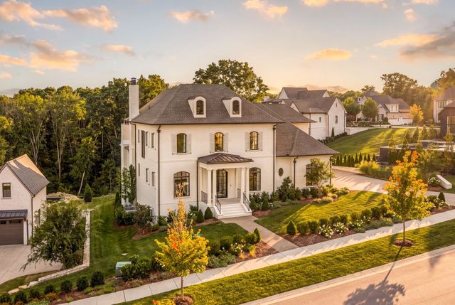 8073 Heirloom Blvd, College Grove, TN 37046