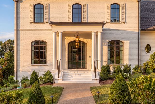 8073 Heirloom Blvd, College Grove, TN 37046