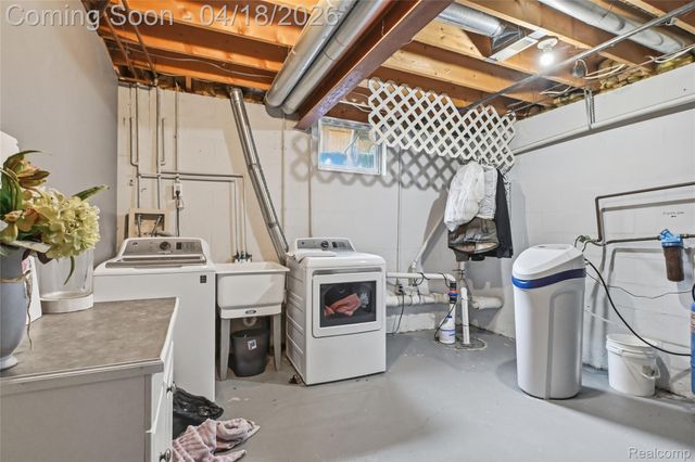 503 W Hamburg Street, Pinckney Village, MI 48169