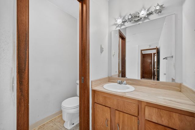 100 E Maxwelton Drive, Des Moines, IA 50315