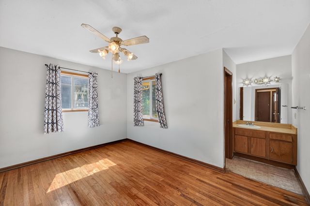 100 E Maxwelton Drive, Des Moines, IA 50315