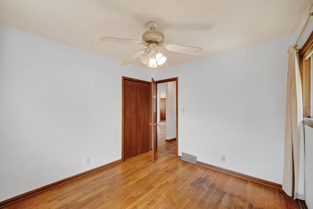 100 E Maxwelton Drive, Des Moines, IA 50315