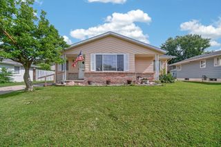 100 E Maxwelton Drive, Des Moines, IA 50315