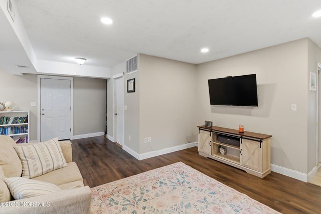 22 Bunker Hill Drive, Howell, NJ 07731