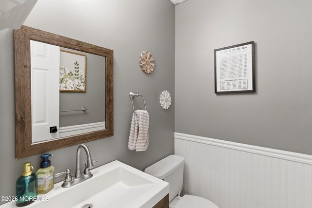 22 Bunker Hill Drive, Howell, NJ 07731