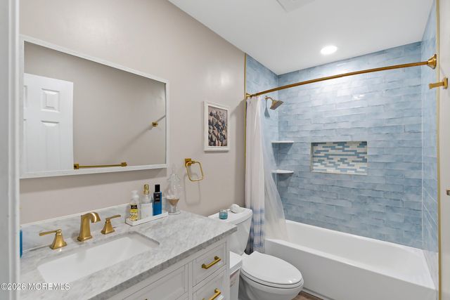 22 Bunker Hill Drive, Howell, NJ 07731
