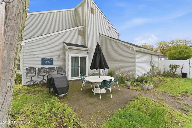 22 Bunker Hill Drive, Howell, NJ 07731