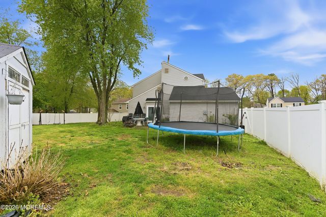 22 Bunker Hill Drive, Howell, NJ 07731