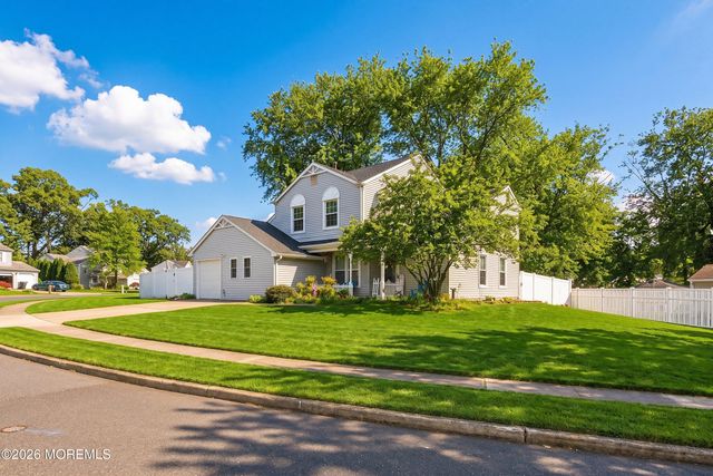 22 Bunker Hill Drive, Howell, NJ 07731