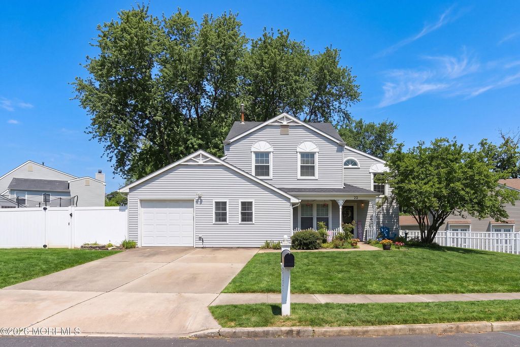 22 Bunker Hill Drive, Howell, NJ 07731