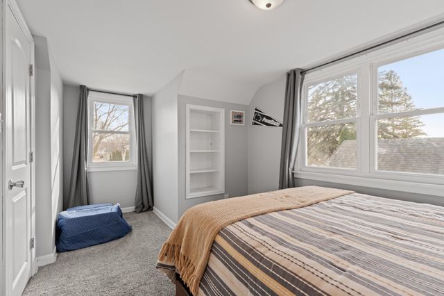 1053 3rd Avenue SE, Rochester, MN 55904