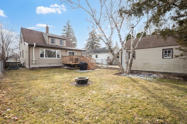 1053 3rd Avenue SE, Rochester, MN 55904