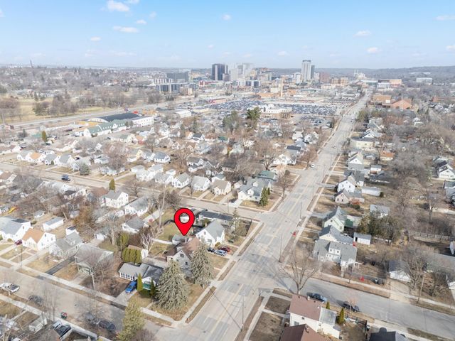 1053 3rd Avenue SE, Rochester, MN 55904