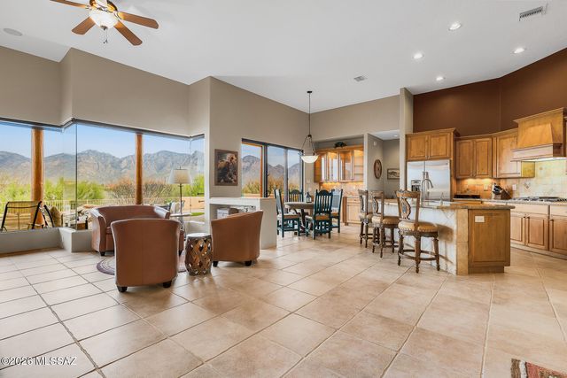 439 W Coyote Moon Place, Oro Valley, AZ 85755