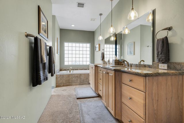 439 W Coyote Moon Place, Oro Valley, AZ 85755